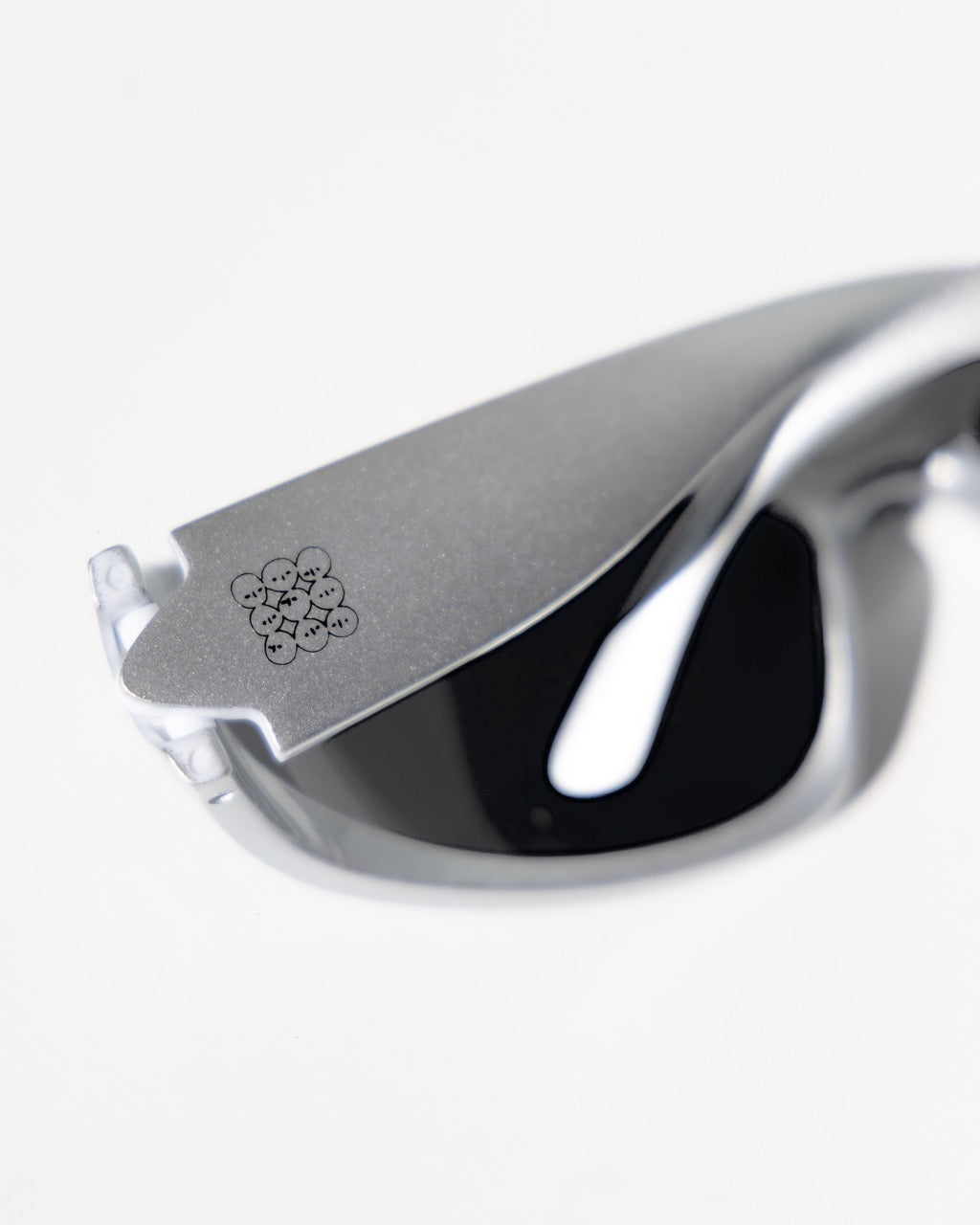 speeds select silver shades