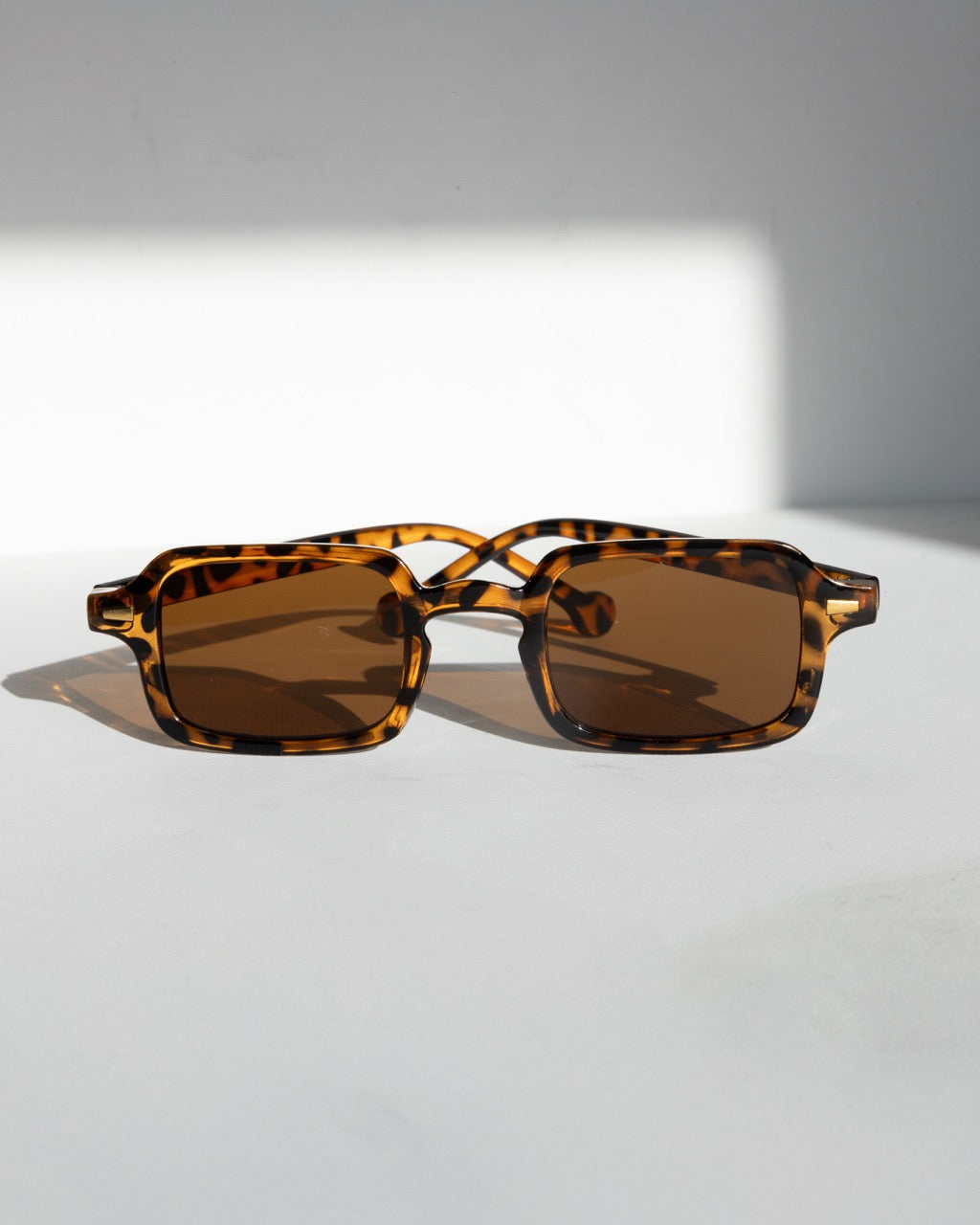 leopord lucki shades