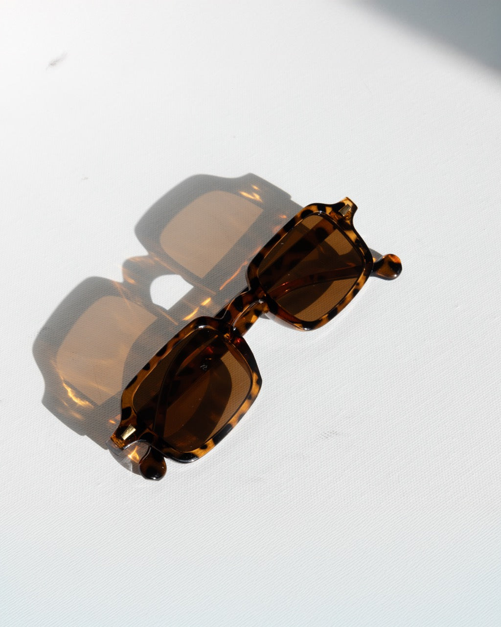 leopord lucki shades