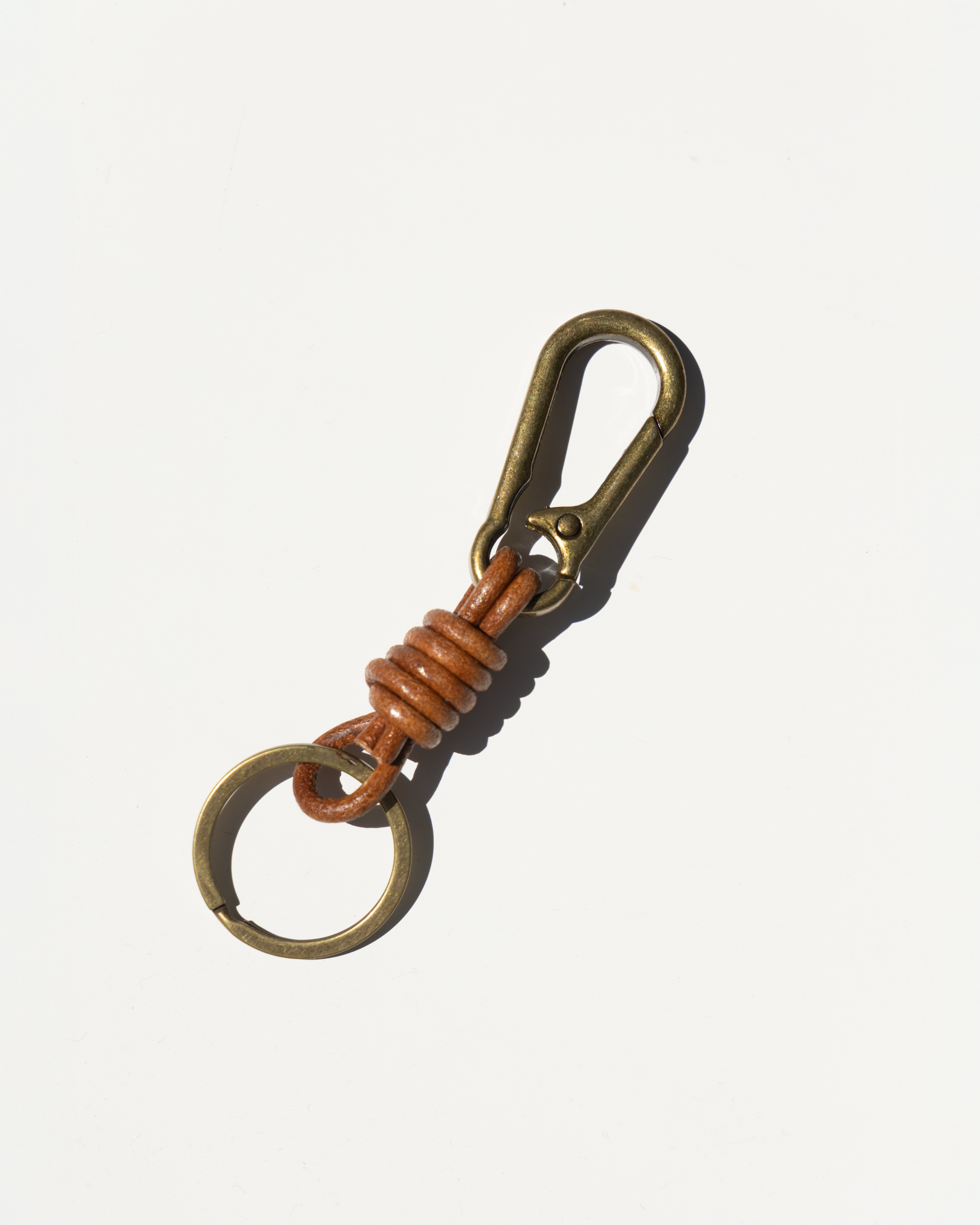 grapevine knot leather keychain